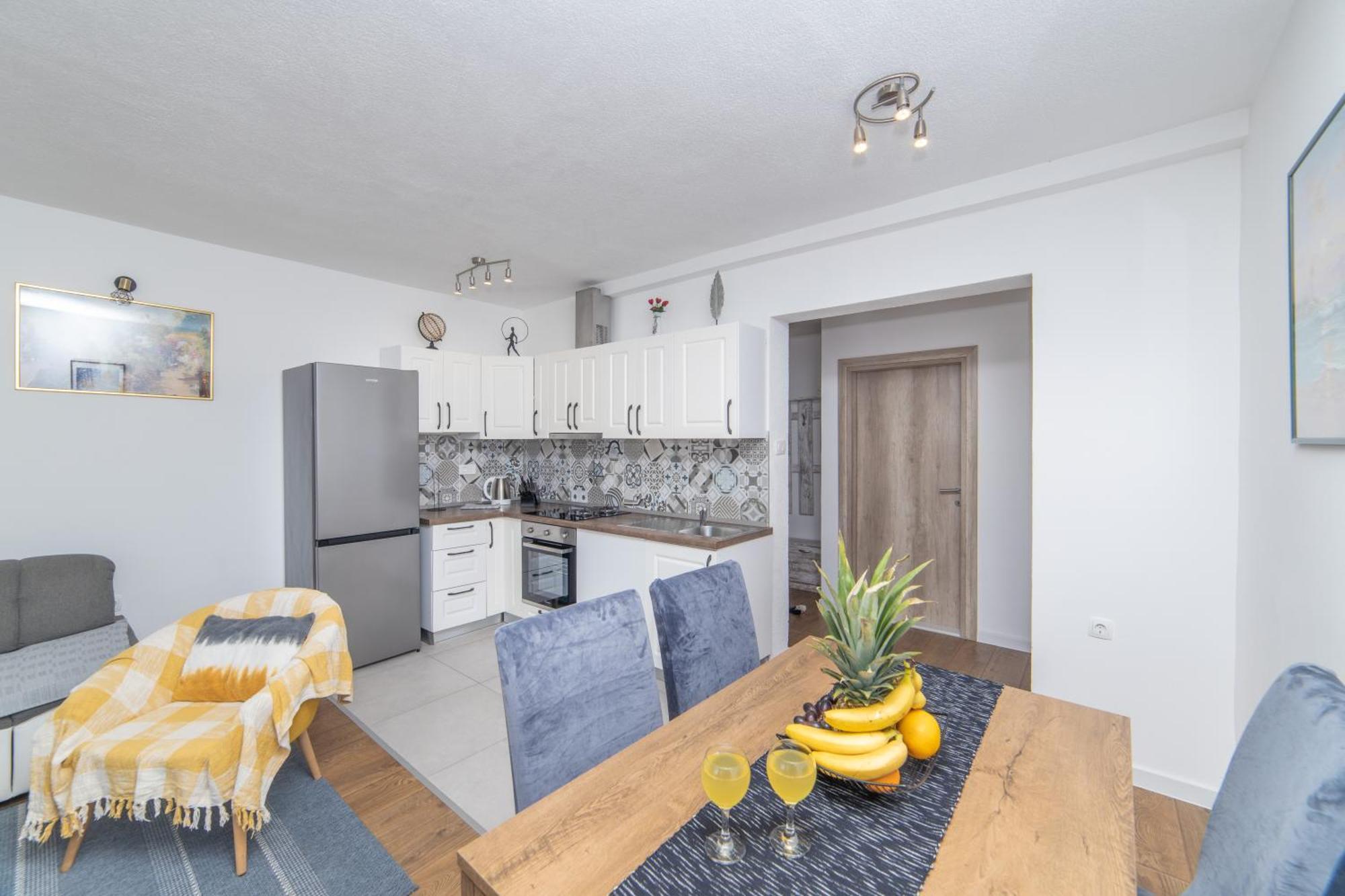 Apartments Ferdo Živogošće エクステリア 写真