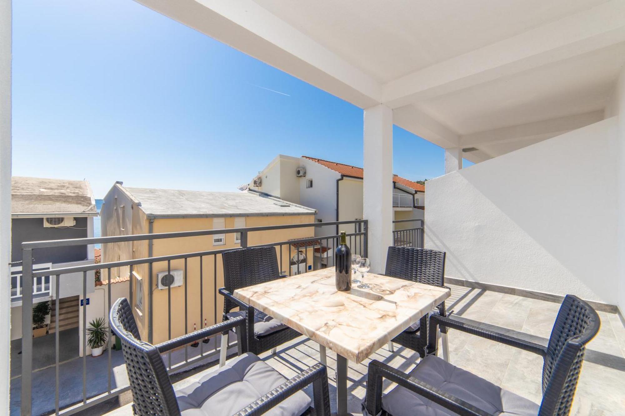 Apartments Ferdo Živogošće エクステリア 写真