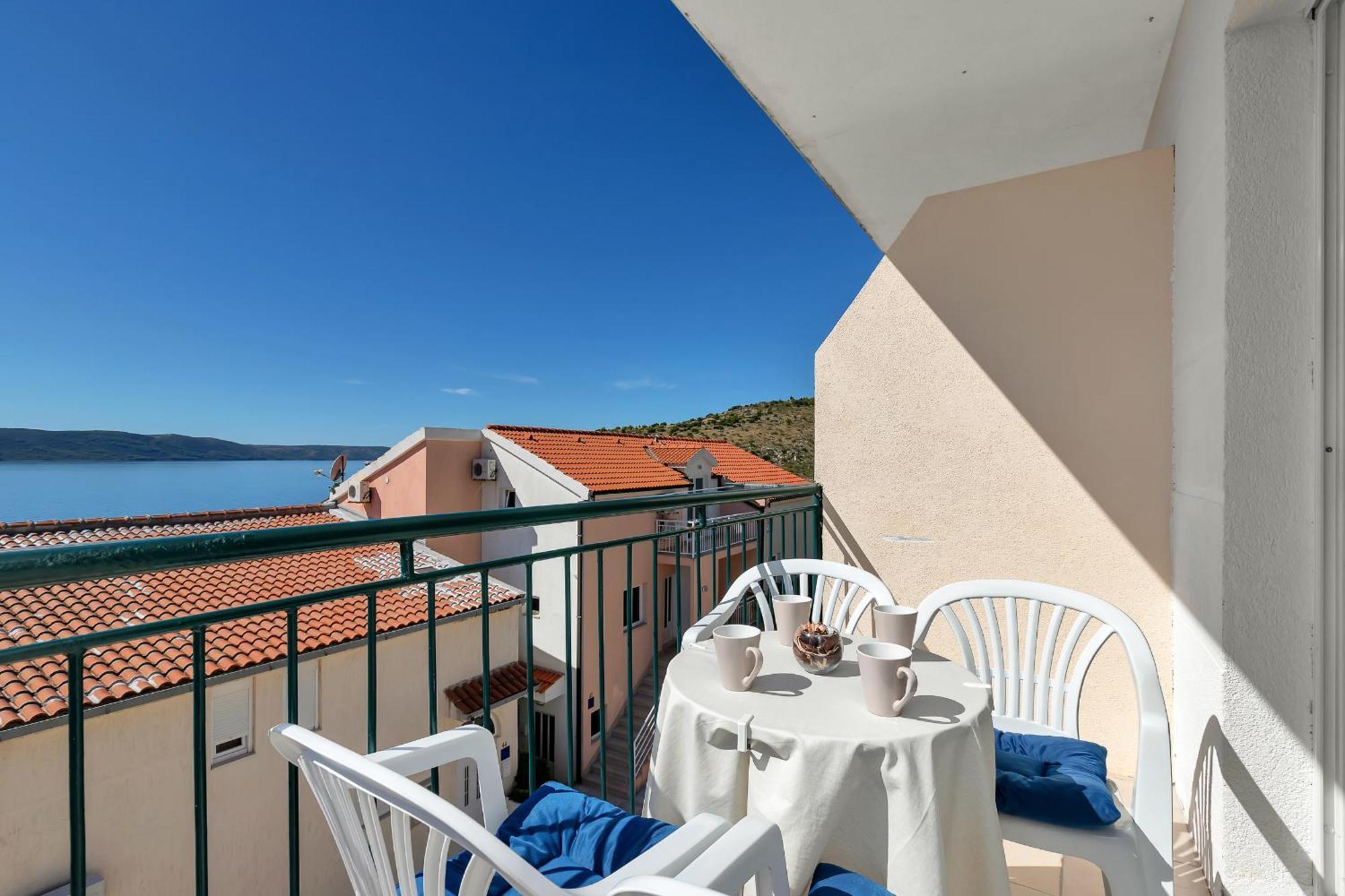Apartments Ferdo Živogošće 部屋 写真